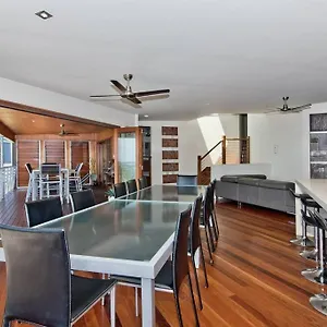 Hilltop Haven Holiday home